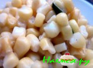 Вот и все, вкуснейшая кукуруза в сливочном соусе готова, подается лакомство в горячем и охлажденном виде