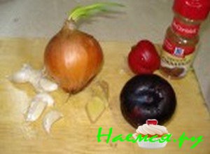 Порежьте лук - фото