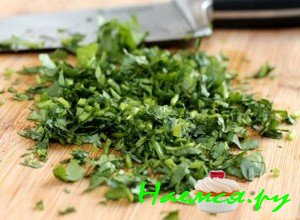 Измельчите кинзу - фото