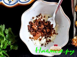 смешайте сливочное масло с беконом - фото