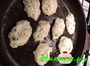 Обжарьте кебаб на сковороде - фото