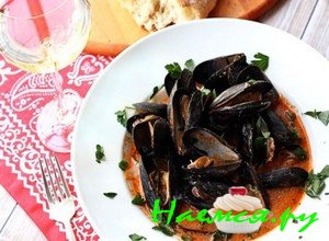 Мидии в соусе