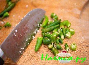 Порежьте перец - фото