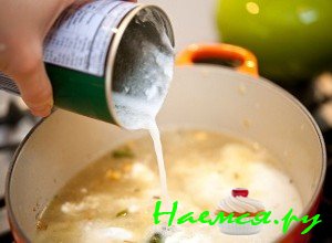 влейте кокосовое молоко - фото