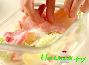 Выложите салат слоями - фото