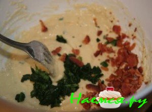 Добавьте бекон и шпинат - фото