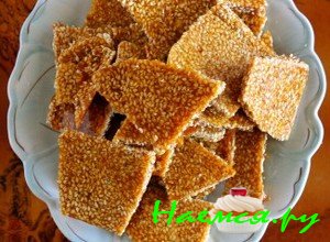 Чикки с кунжутом