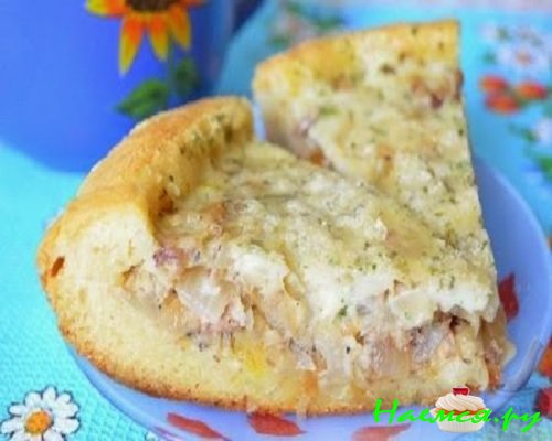 Пирог с рыбной консервой фото