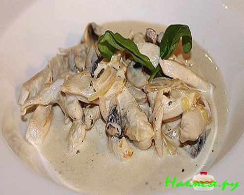 Индейка под грибным соусом фото