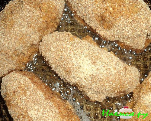 обжарьте котлеты по-киевски