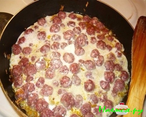 Добавьте смесь болгарских перцев