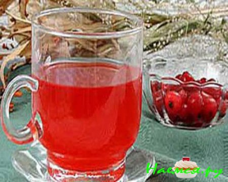 Напиток из шиповника и чернослива
