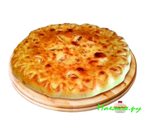 Закрытый дрожжевой пирог с морковью и изюмом фото