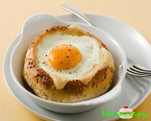 Булочка на завтрак фото